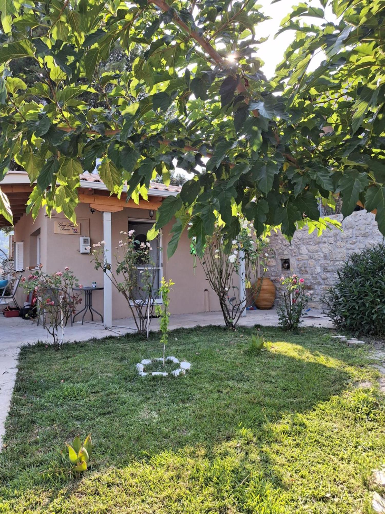 Guest House Tsanes Pinakokhorion Exteriér fotografie